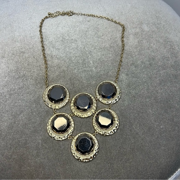 BLACK good-tone hammered round circular bib necklace - Picture 1 of 7